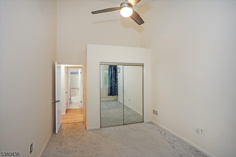 41 Mt Kemble Ave403 403