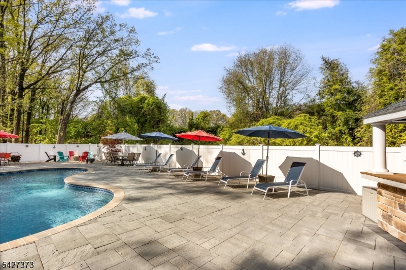 30 Foxcroft Rd