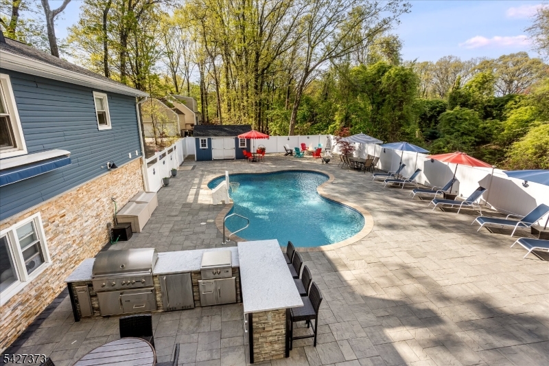 30 Foxcroft Rd