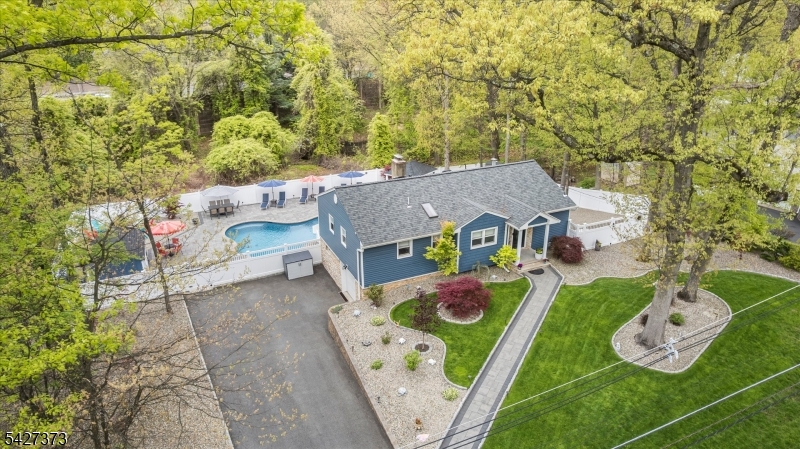 30 Foxcroft Rd