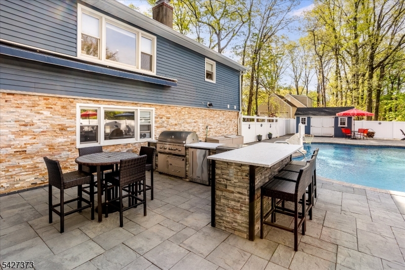 30 Foxcroft Rd