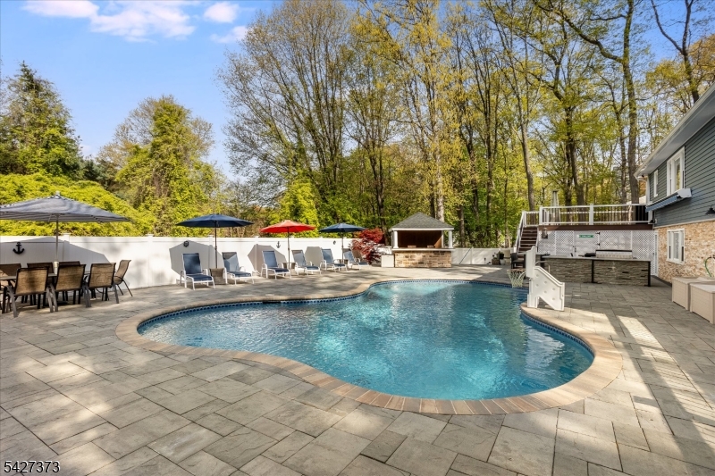 30 Foxcroft Rd