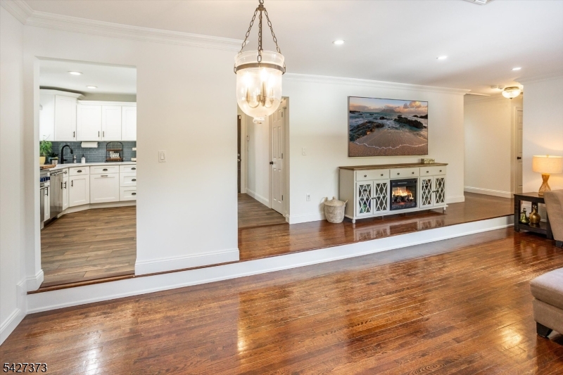 30 Foxcroft Rd