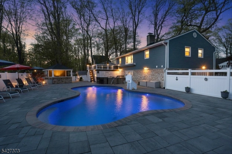 30 Foxcroft Rd