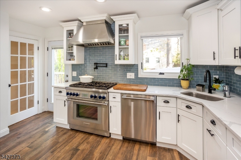 30 Foxcroft Rd
