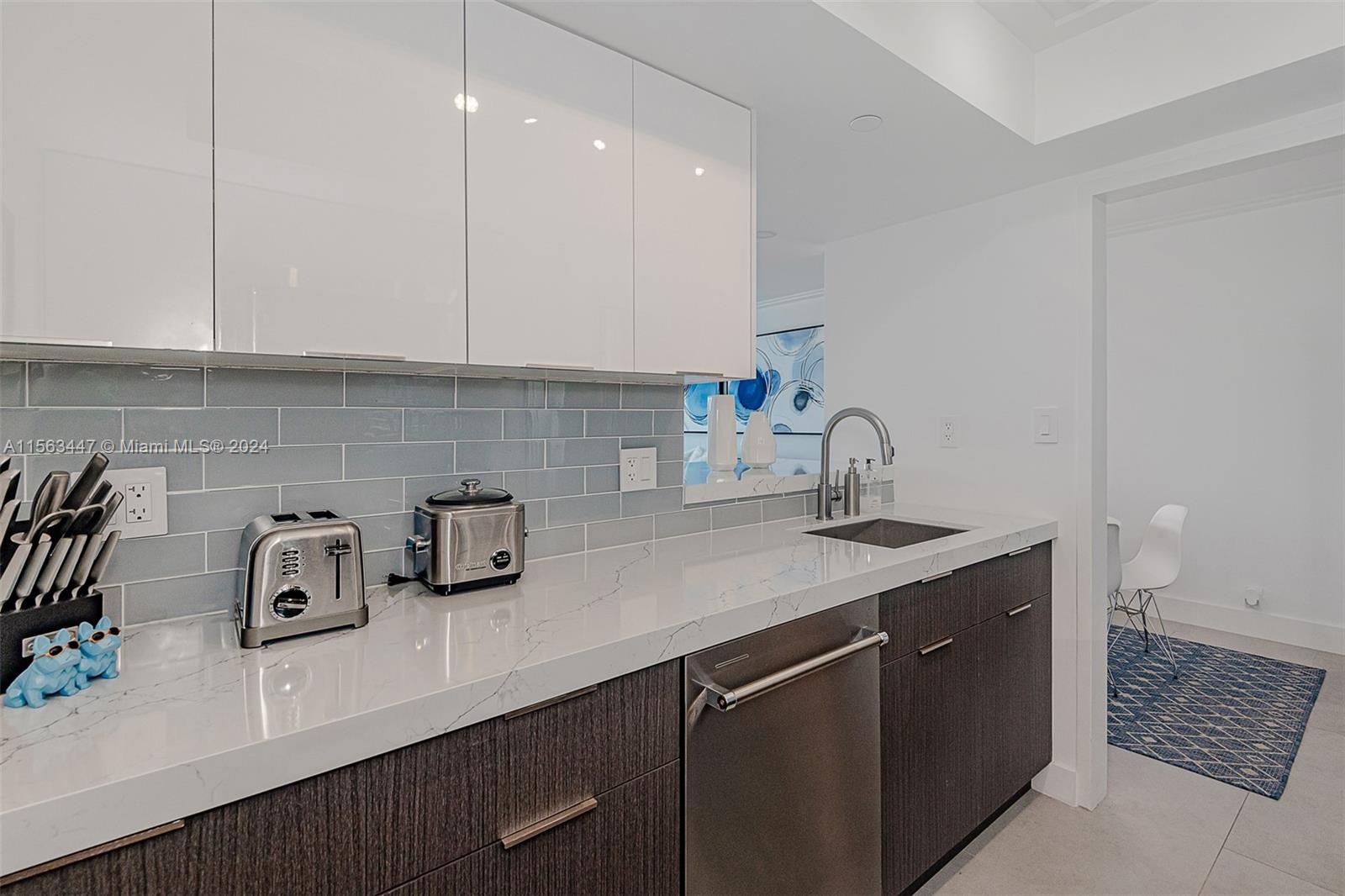 1000 West Ave # 618