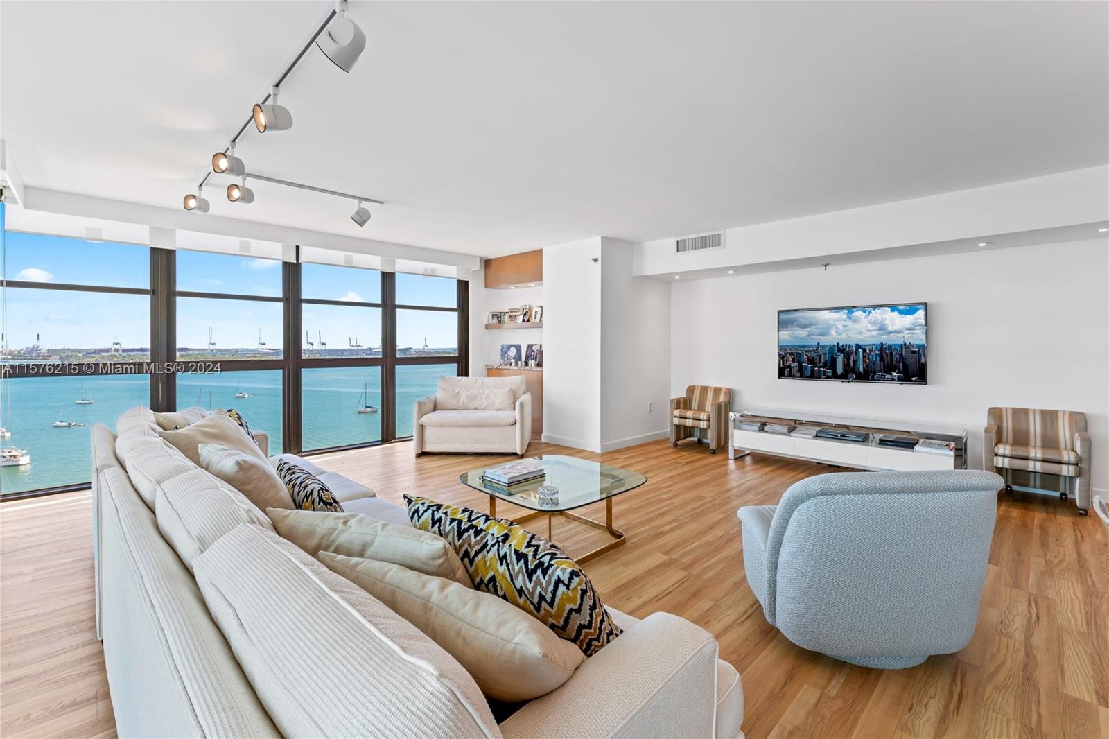 9 Island Ave # 1508