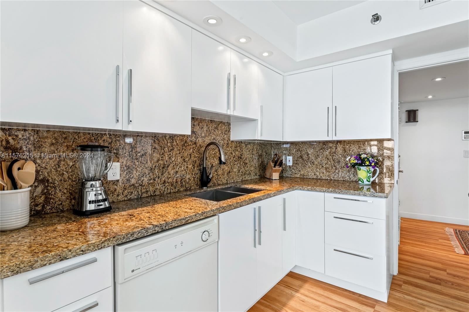 9 Island Ave # 1508