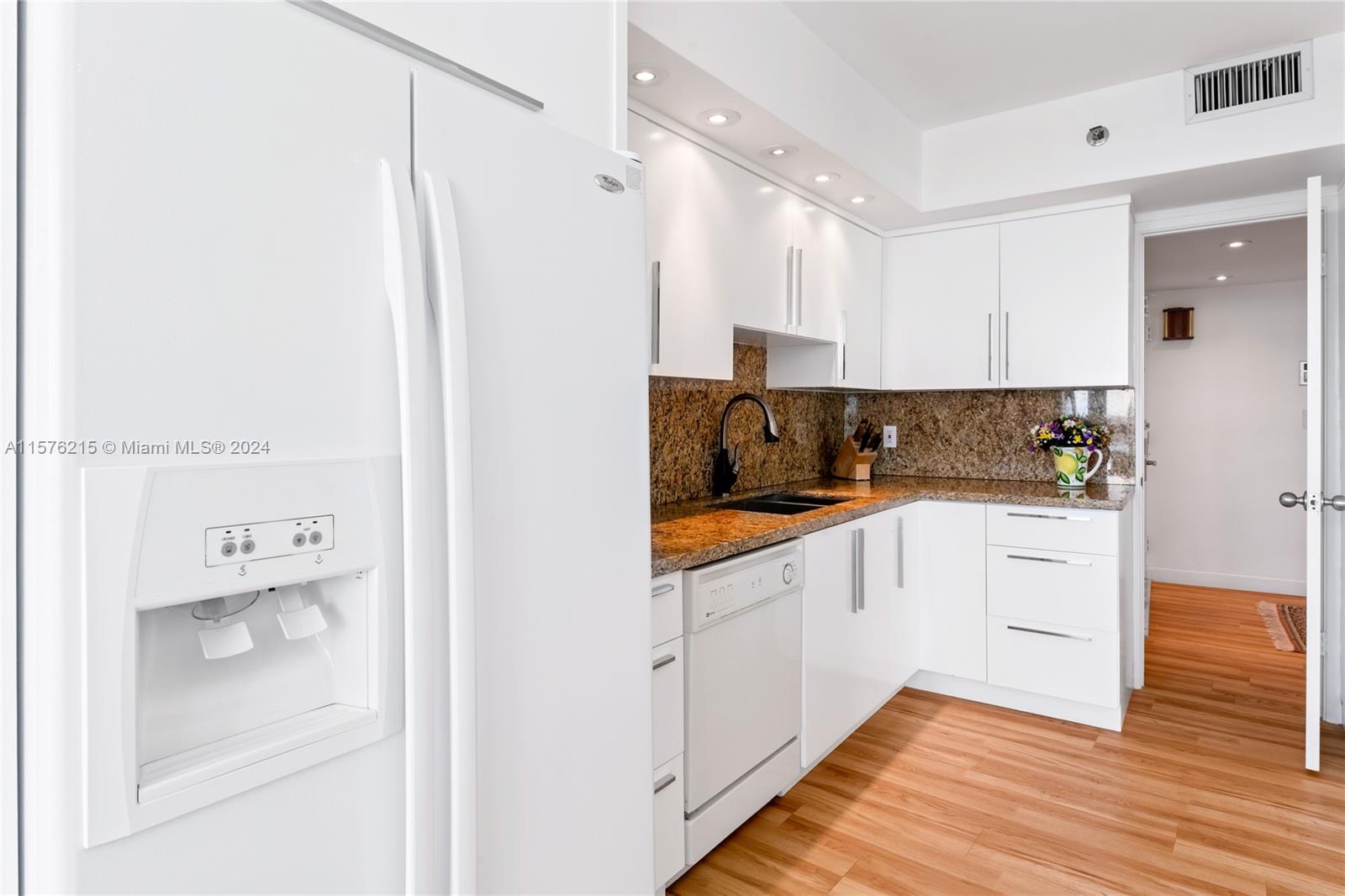 9 Island Ave # 1508