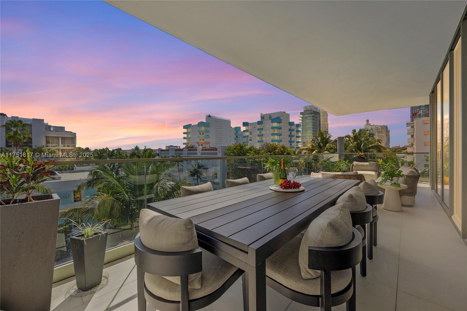 300 Collins Ave # 4D