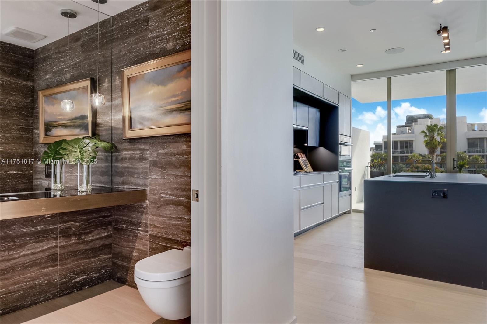 300 Collins Ave # 4D