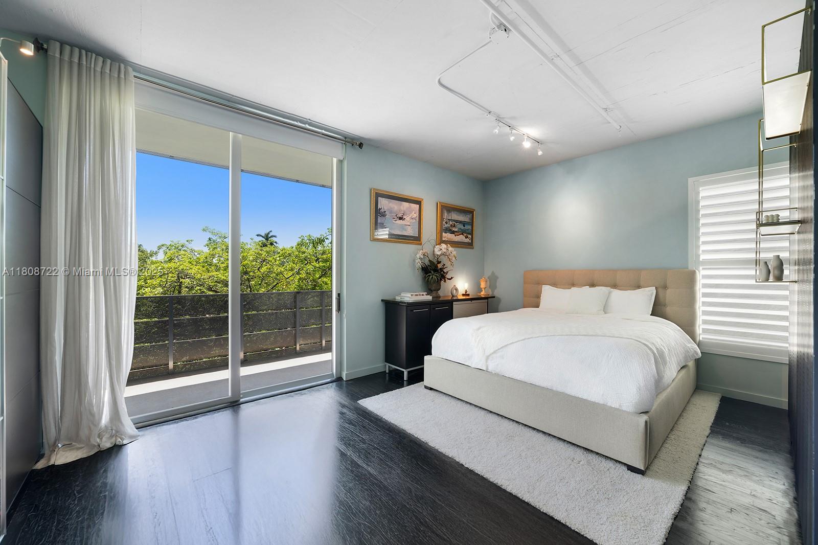 1700 Meridian Ave # 304