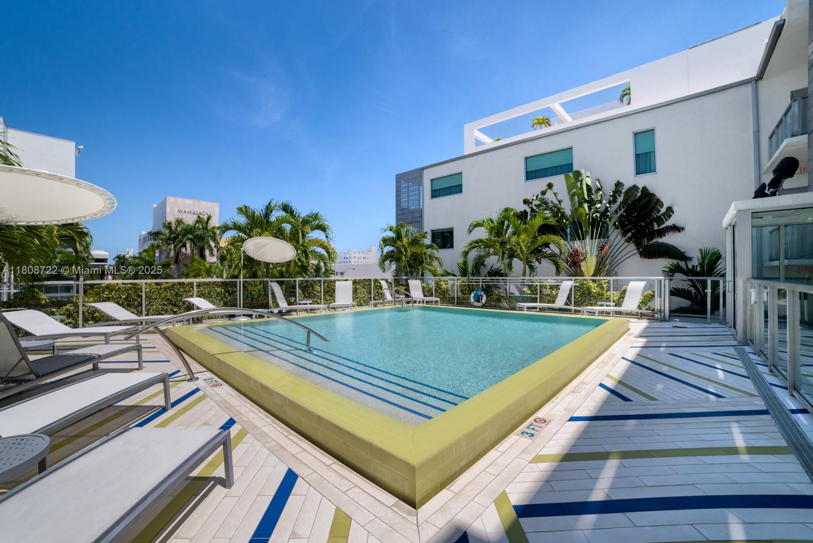 1700 Meridian Ave # 304