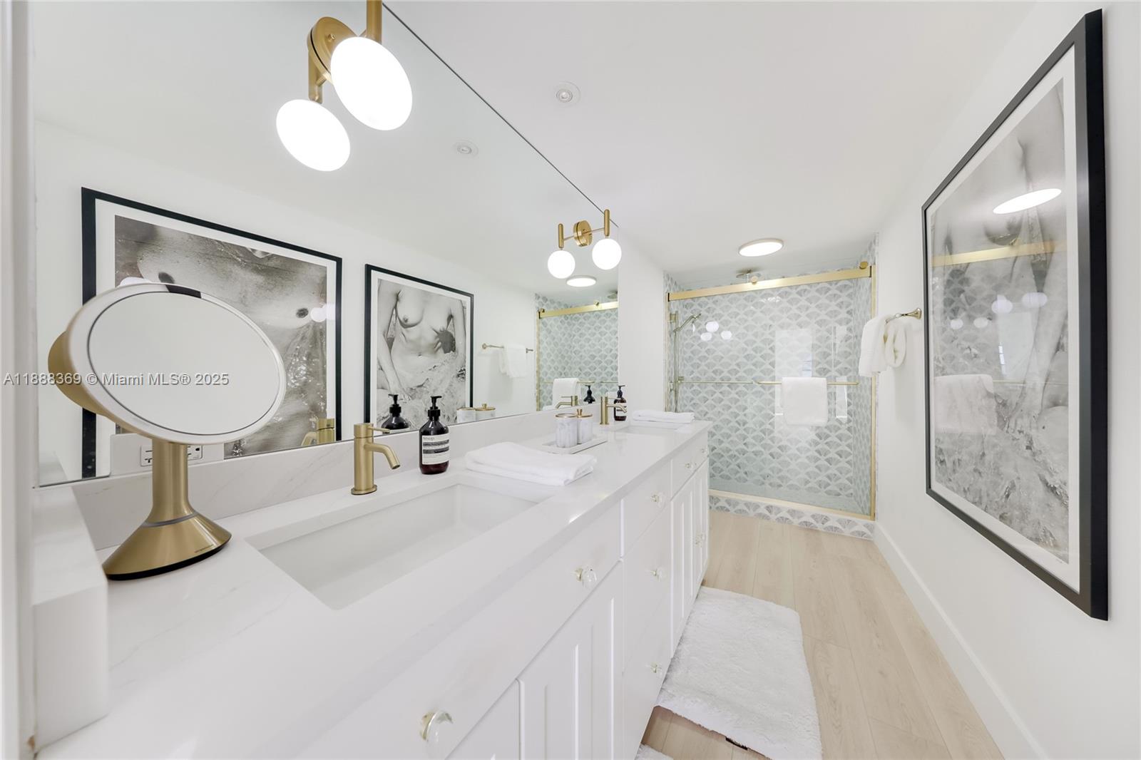 1450 Lincoln Rd # 606