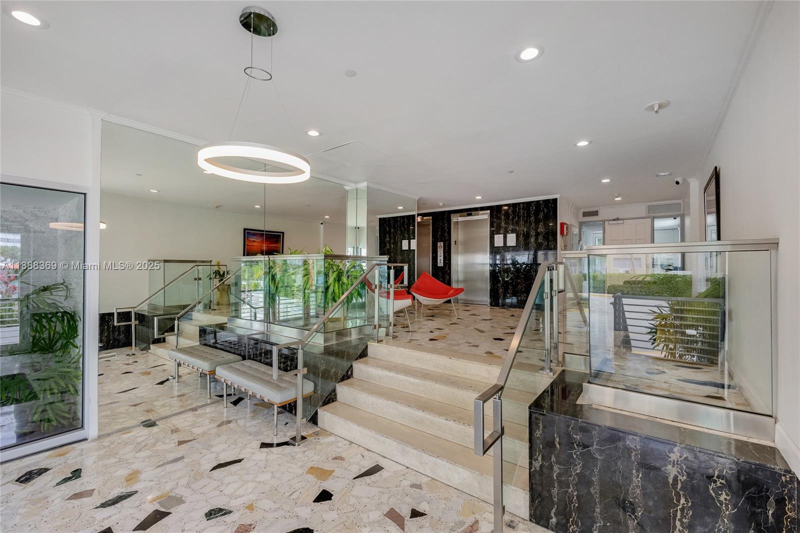 1450 Lincoln Rd # 606