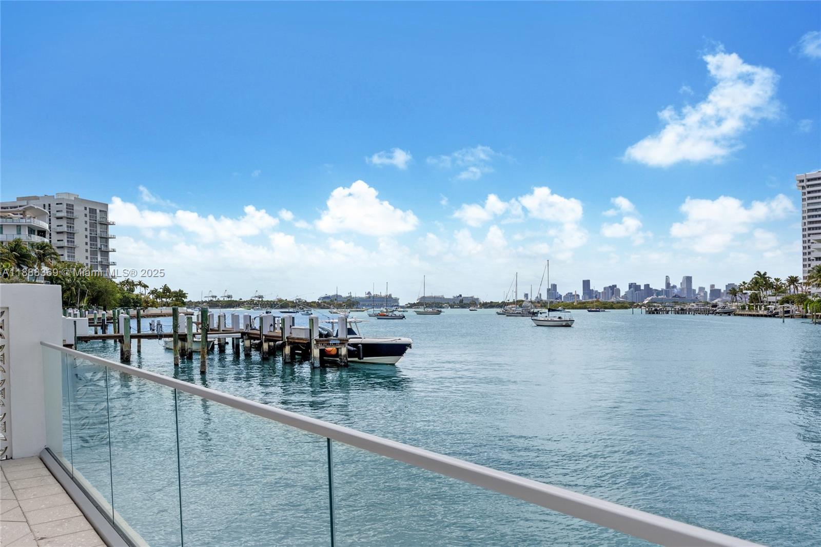 1450 Lincoln Rd # 606