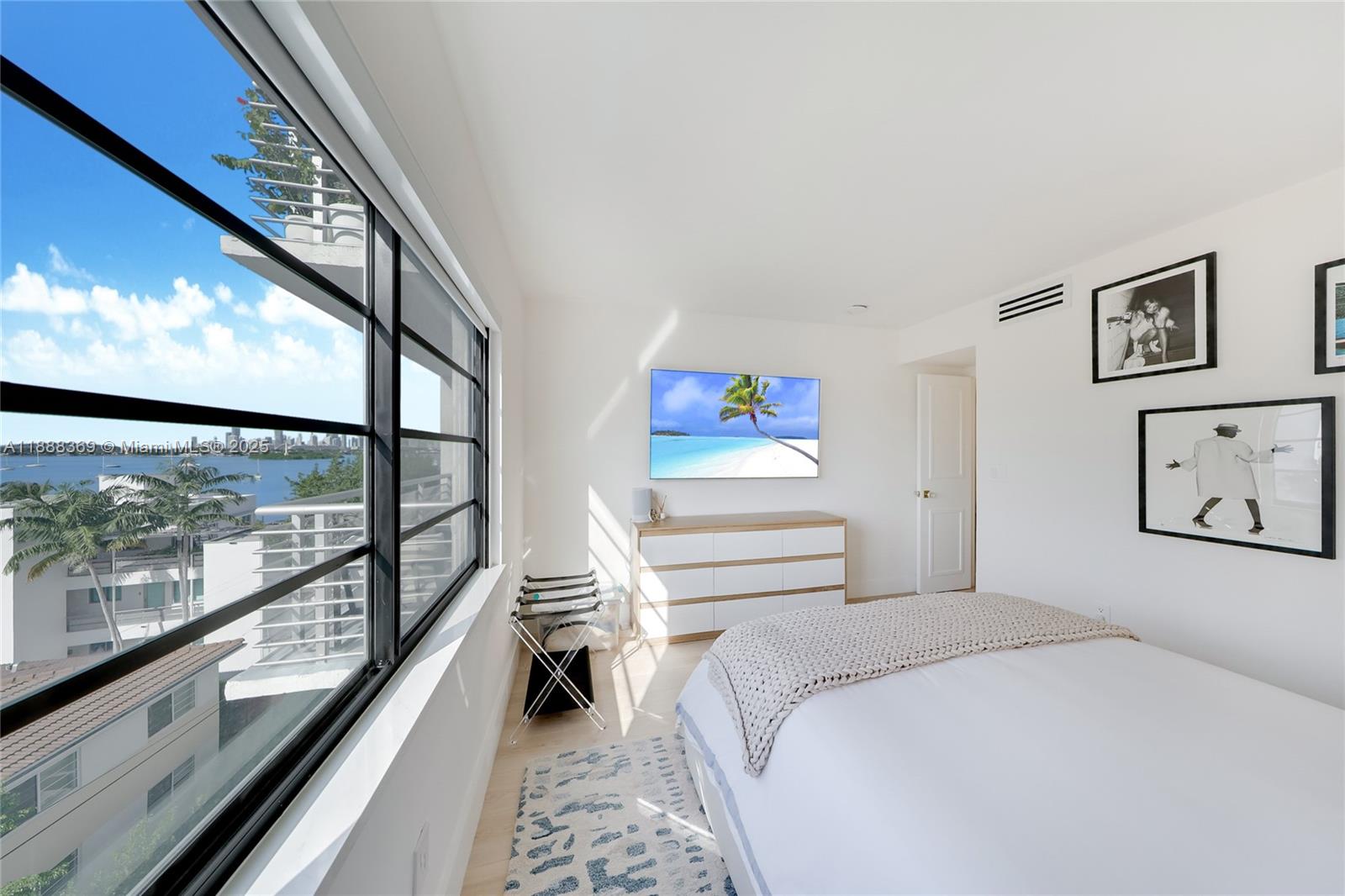 1450 Lincoln Rd # 606