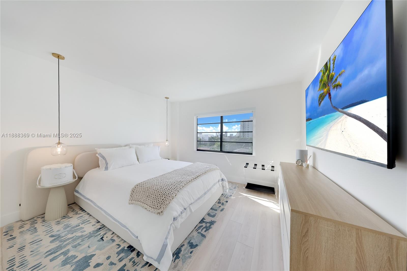 1450 Lincoln Rd # 606