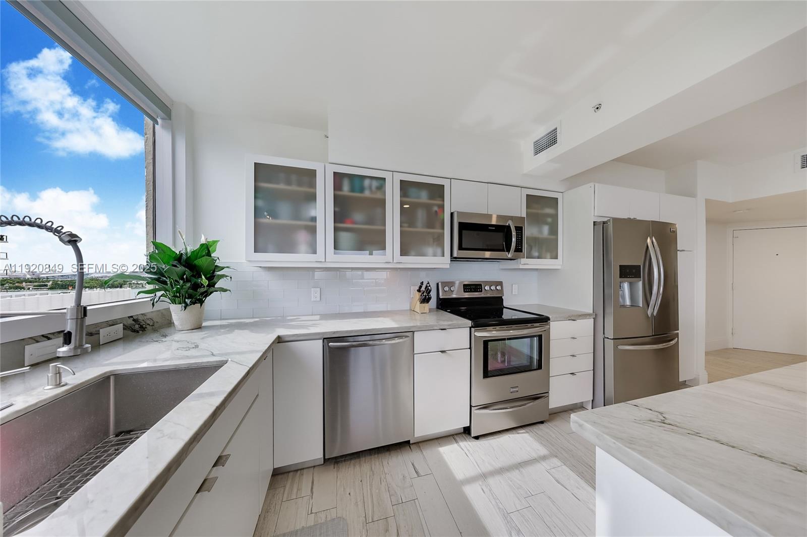 1330 West Ave # 1414