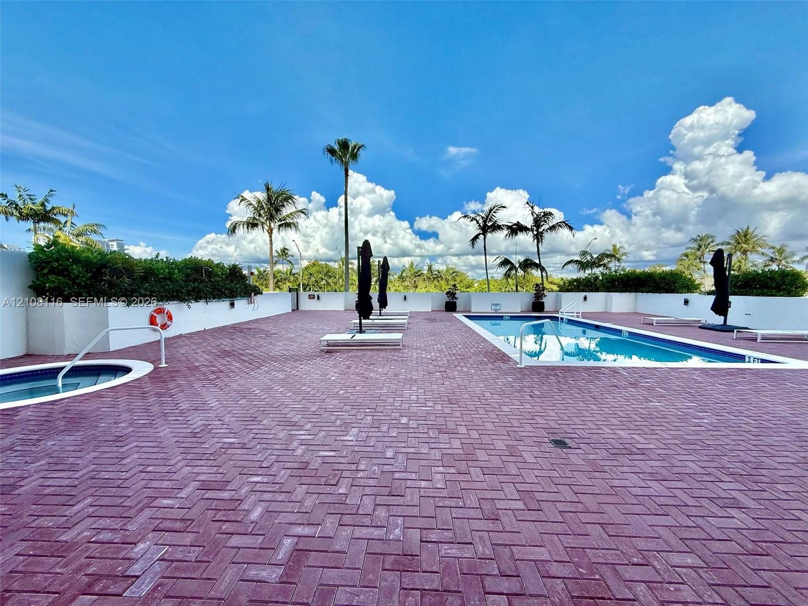 6422 Collins Ave # 1403