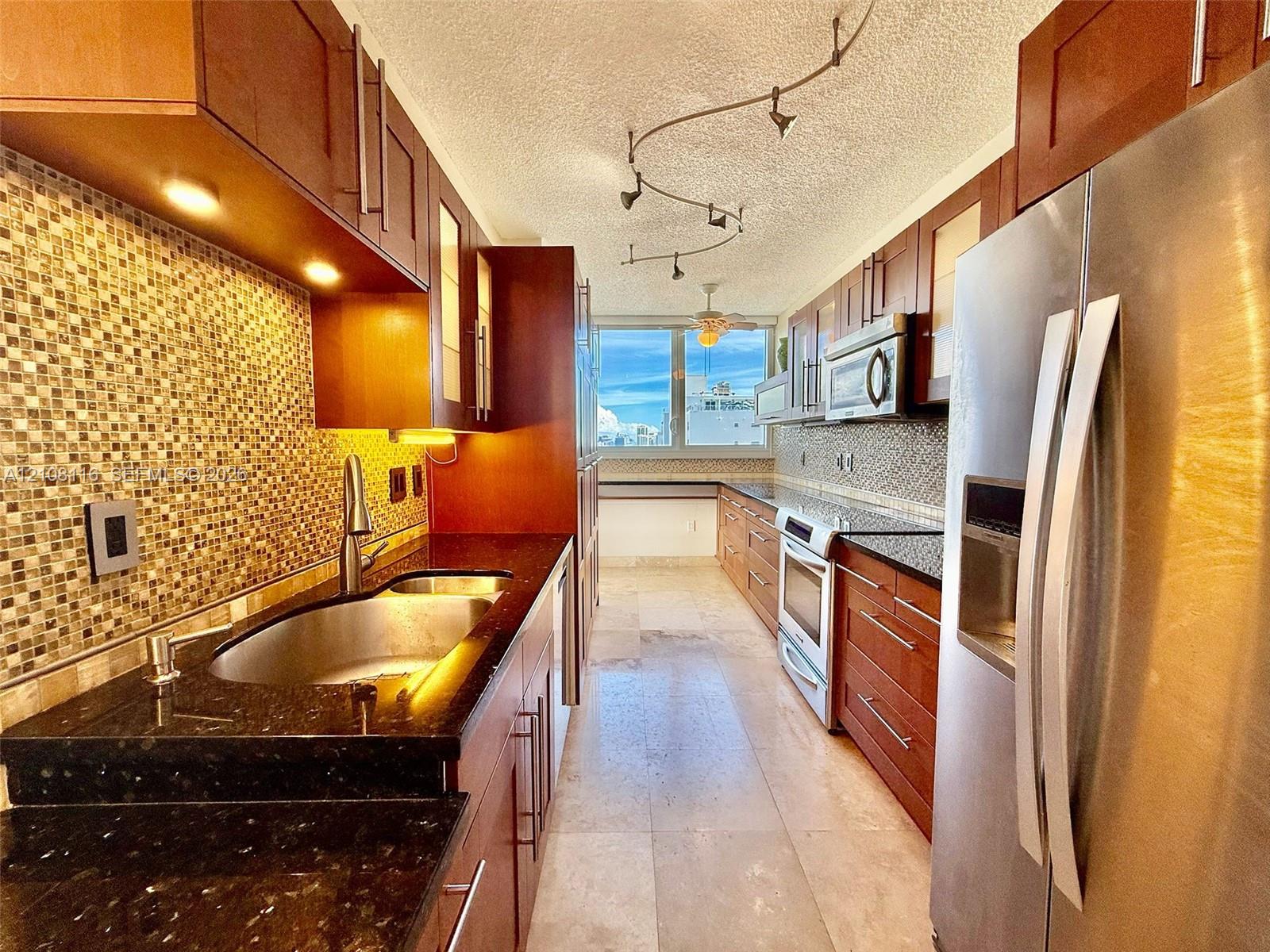 6422 Collins Ave # 1403