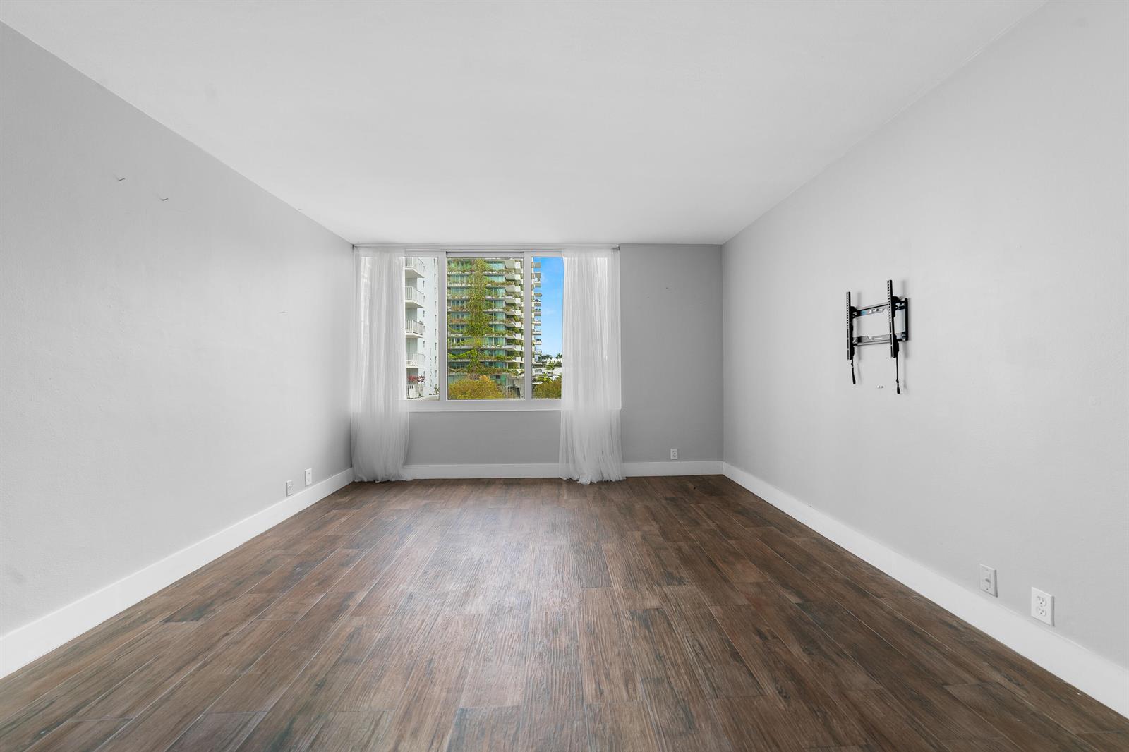 1200 West Avenue # 316