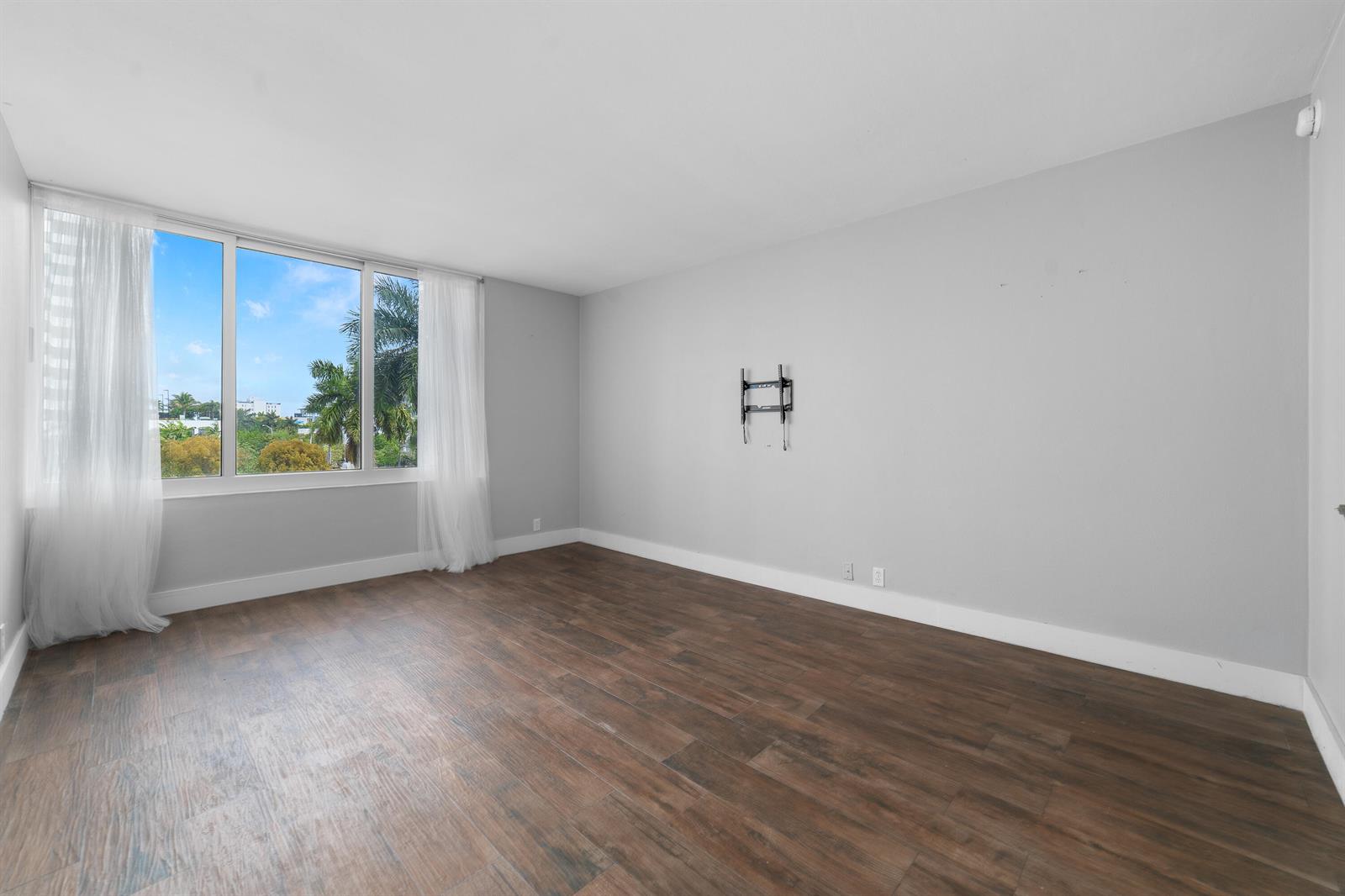 1200 West Avenue # 316