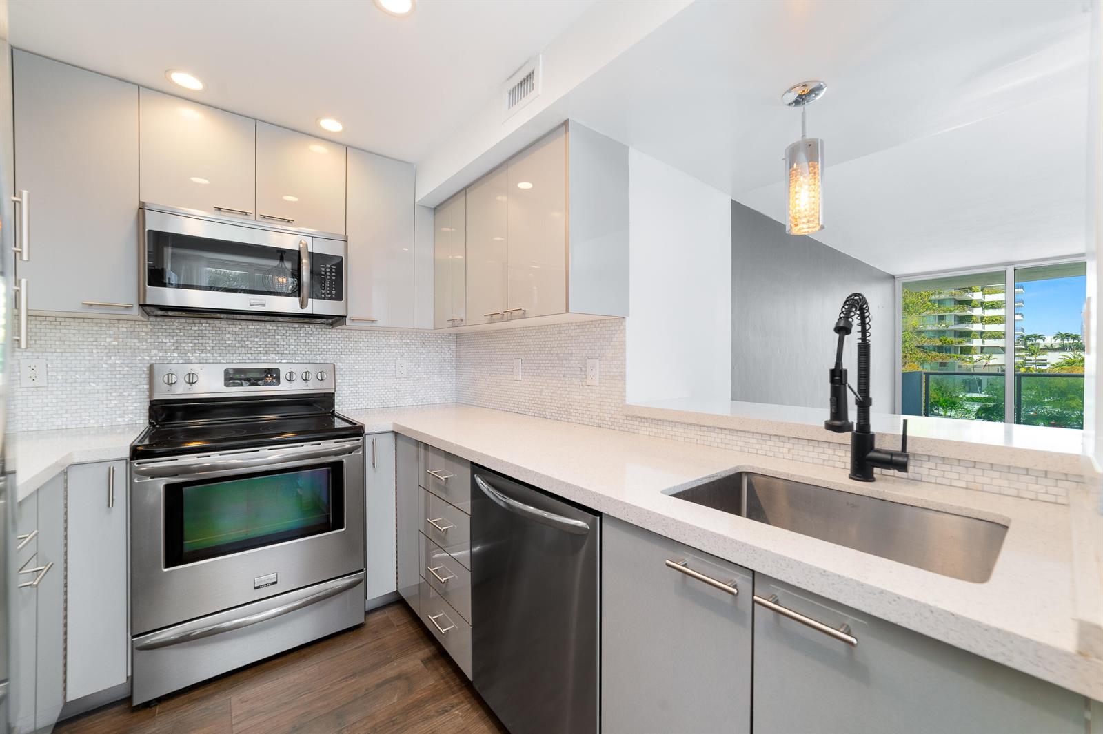 1200 West Avenue # 316