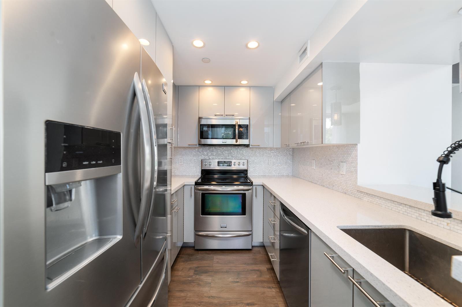 1200 West Avenue # 316