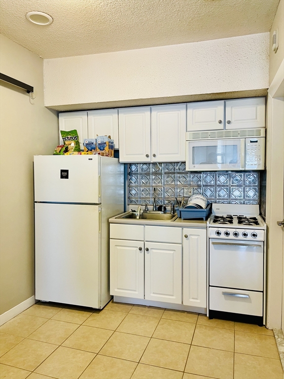 285 Lynn Shore Dr Unit: 207