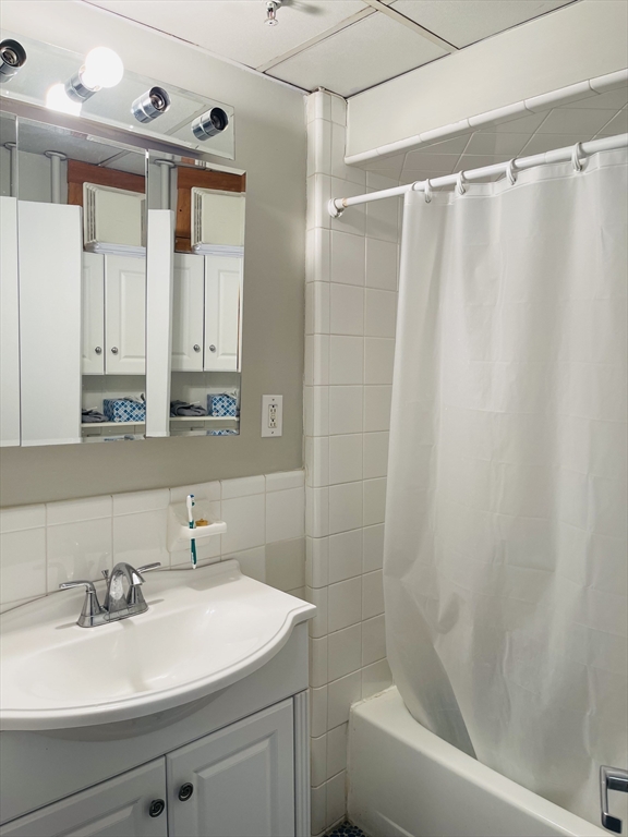285 Lynn Shore Dr Unit: 207