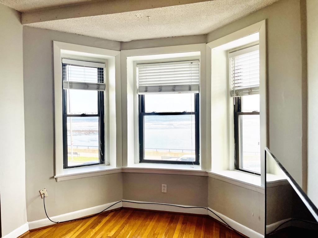 285 Lynn Shore Dr Unit: 207