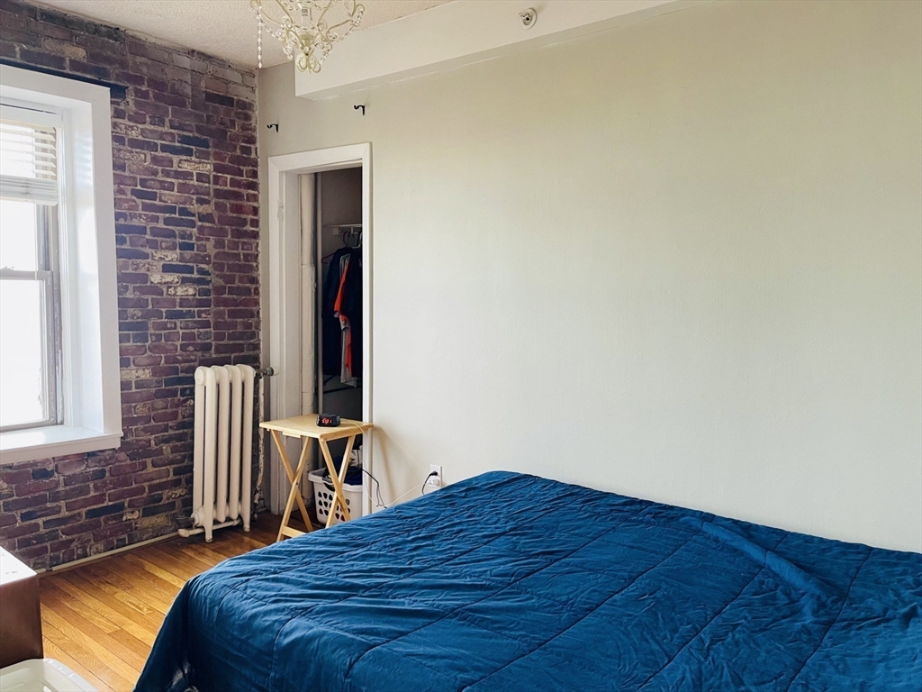 285 Lynn Shore Dr Unit: 207