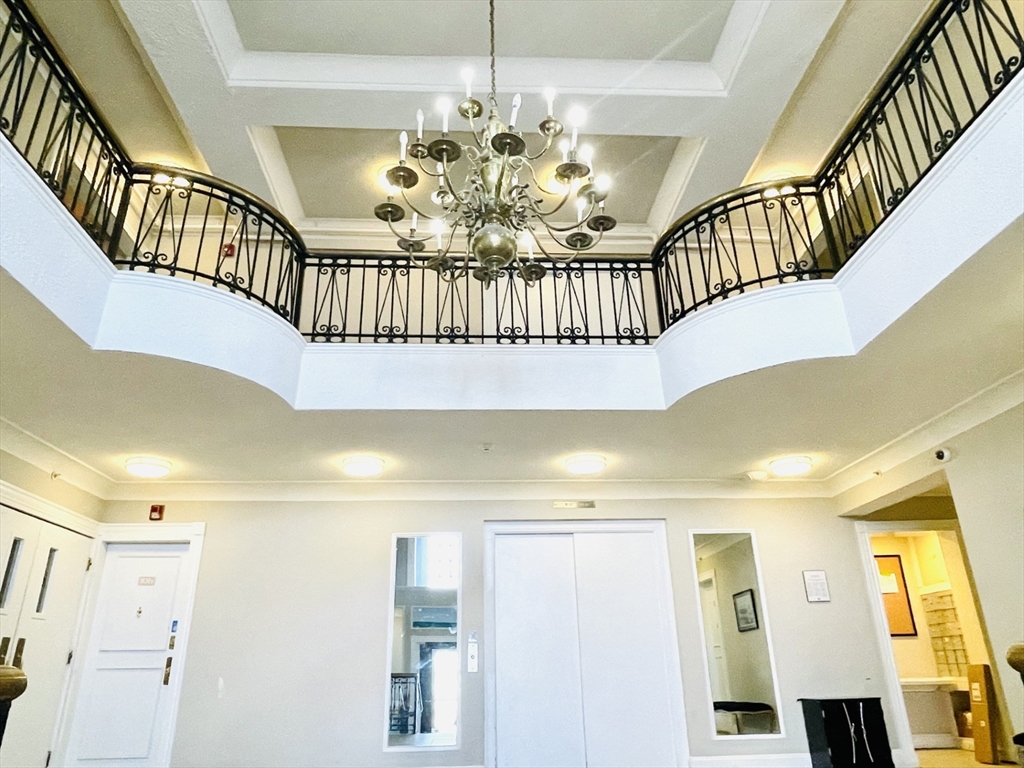 285 Lynn Shore Dr Unit: 207