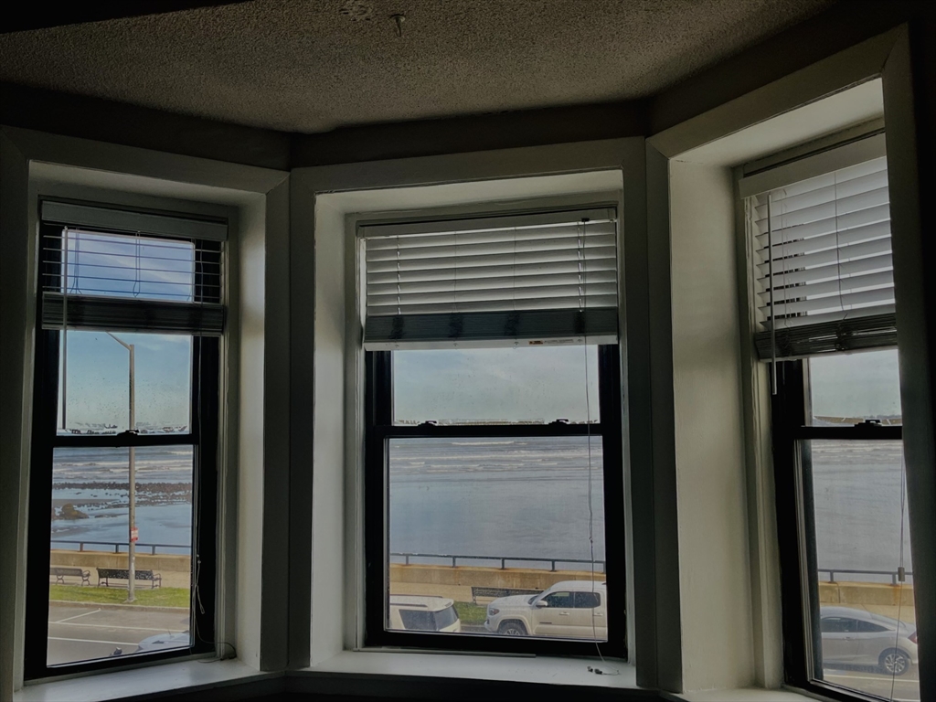 285 Lynn Shore Dr Unit: 207