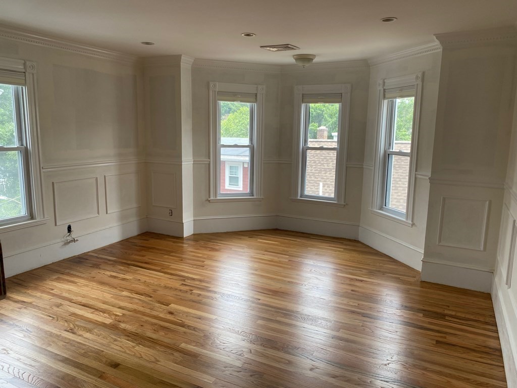 8 White Ave # 1