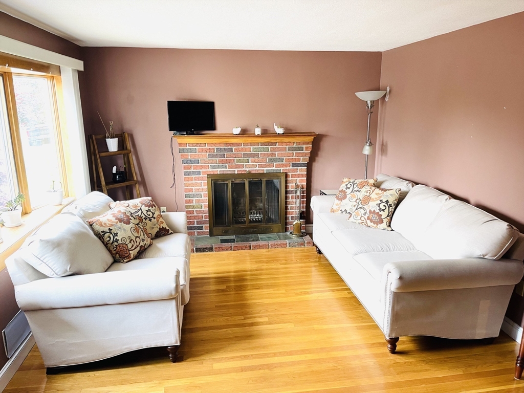 52 Westview Rd