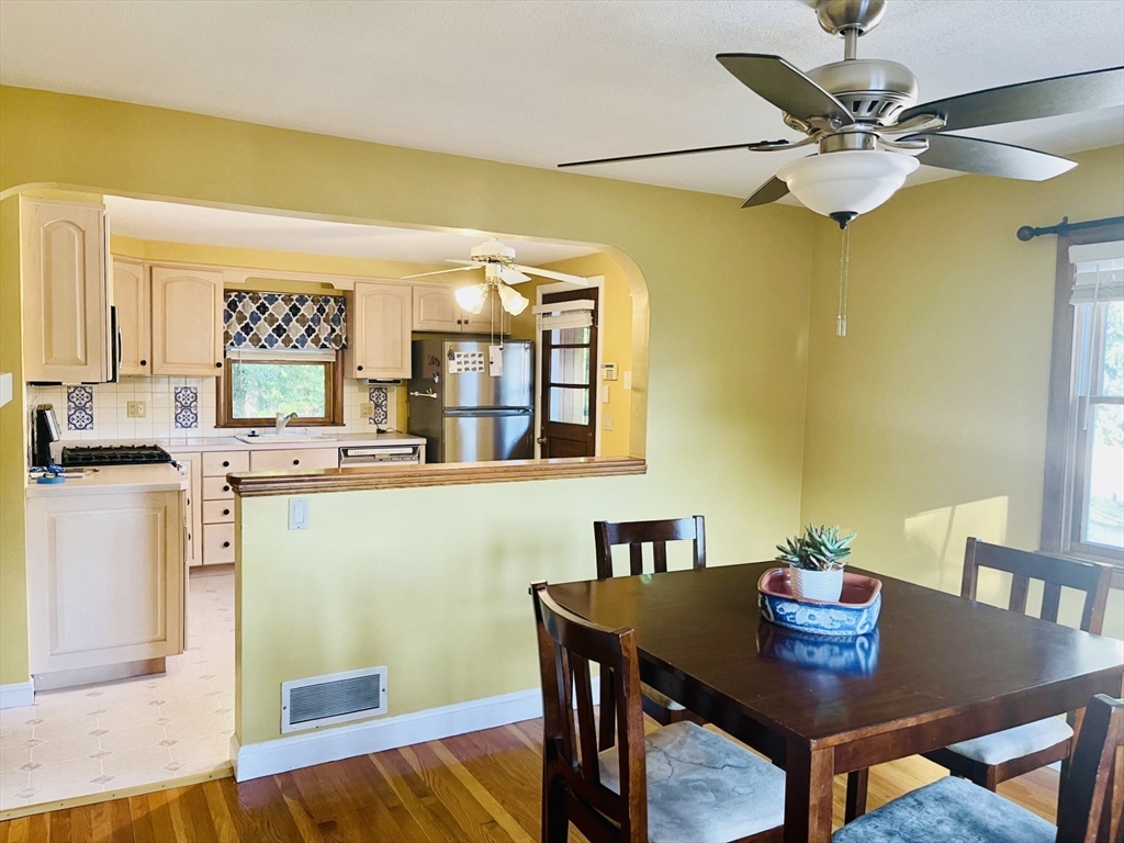 52 Westview Rd