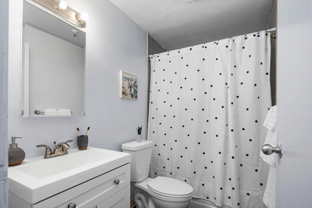 133 Commander Shea Blvd # 512