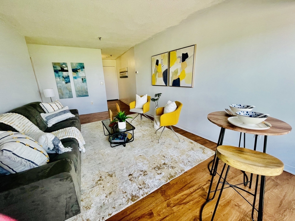 133 Commander Shea Blvd # 512