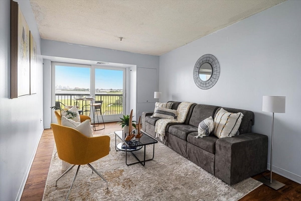 133 Commander Shea Blvd # 512
