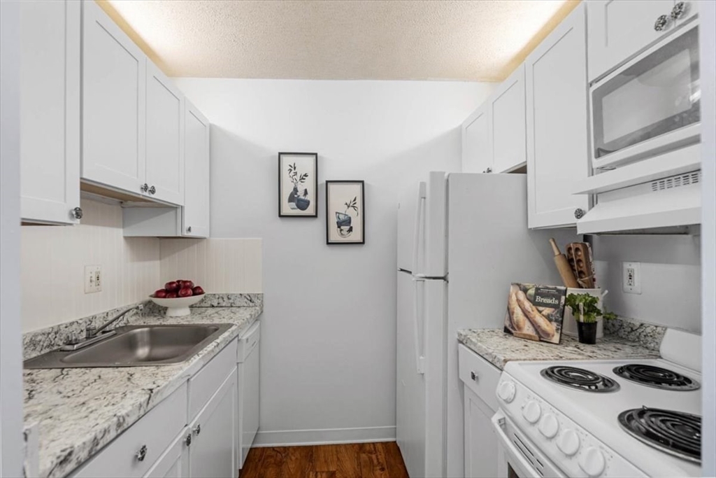 133 Commander Shea Blvd # 512
