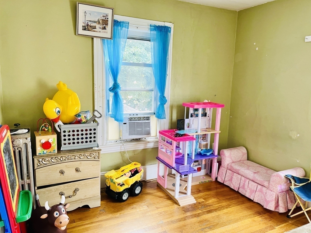 267 Calvary St