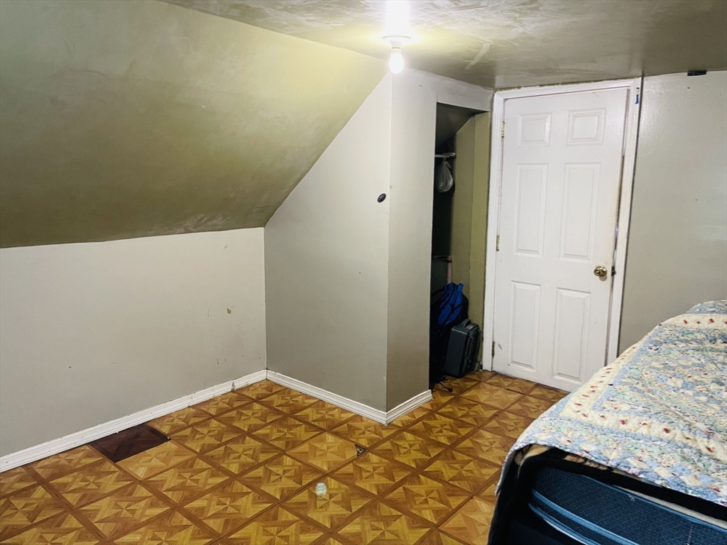 267 Calvary St