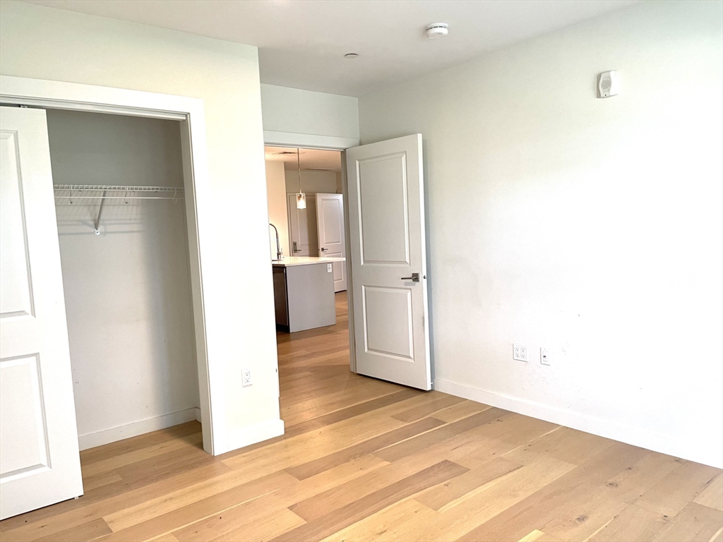 16 Boardman St # 202