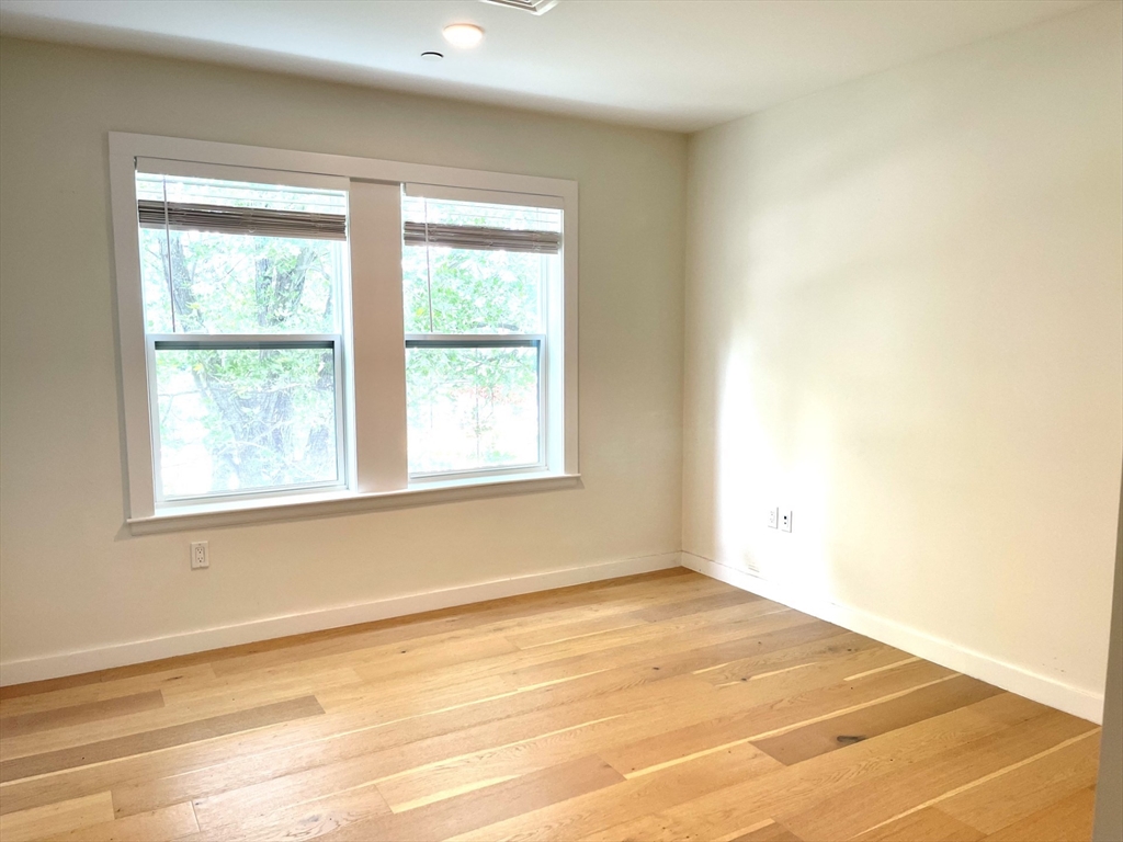 16 Boardman St # 202