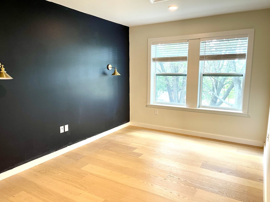 16 Boardman St # 202