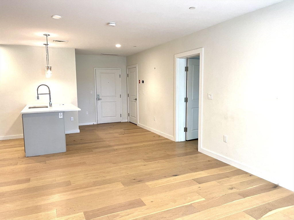 16 Boardman St # 202