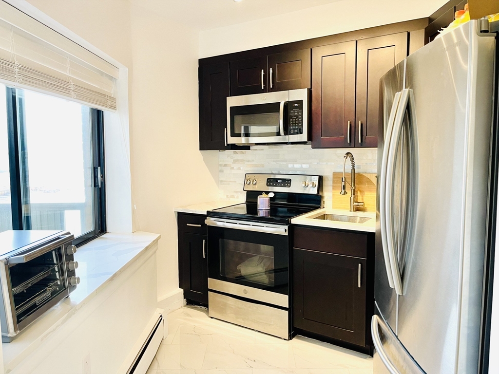 300 Lynn Shore Dr Unit: 612