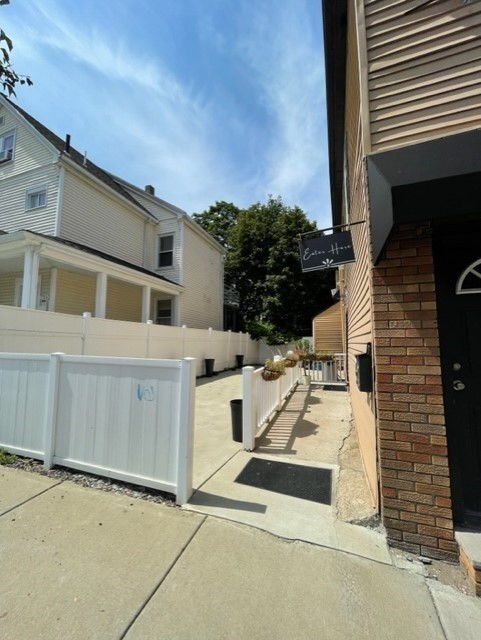 742-744 Broadway